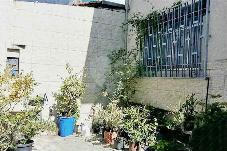 Sobrado à venda com 4 quartos, sendo 3 suítes, em Vila Nova Cachoeirinha, São Paulo, SP