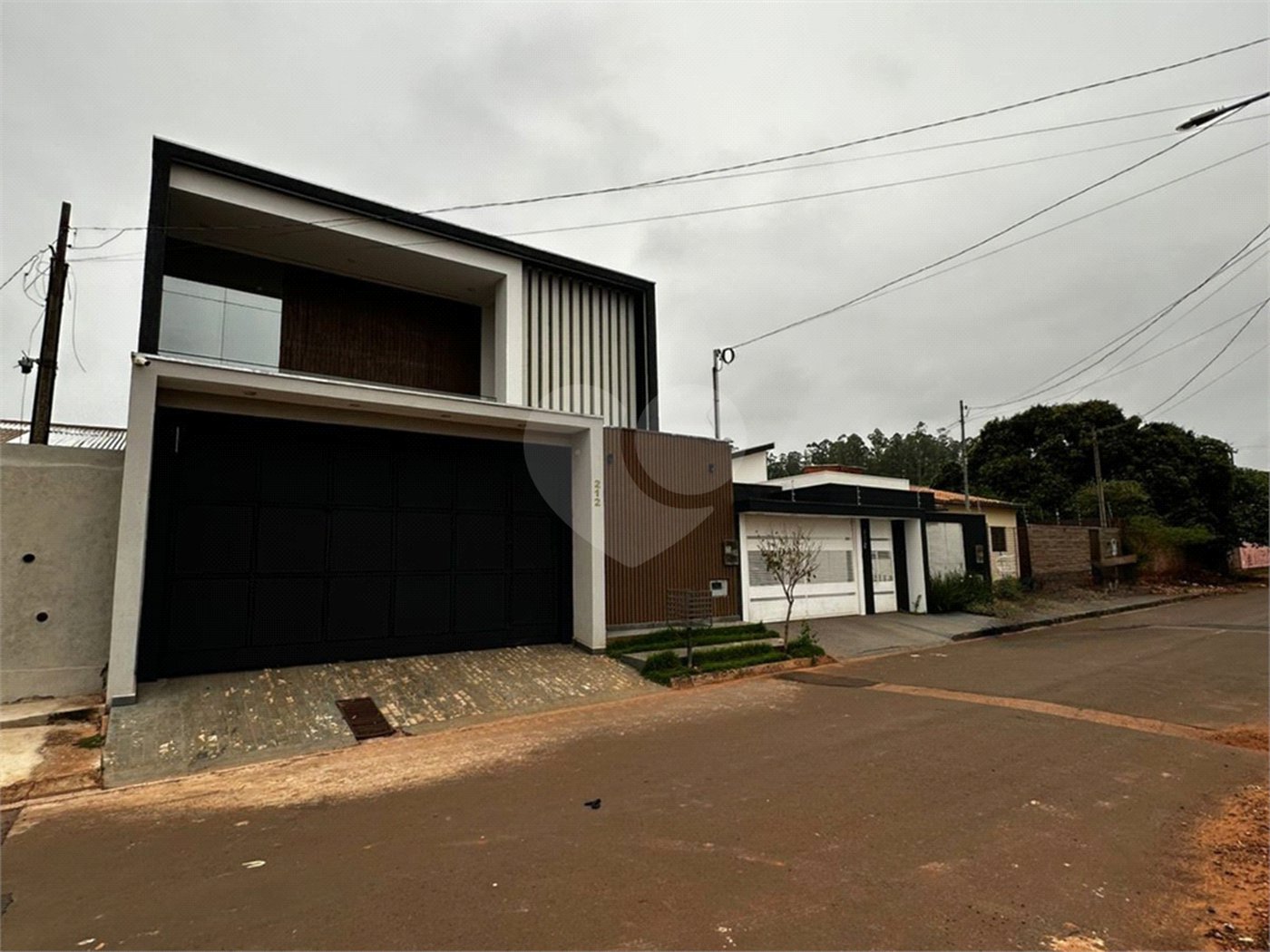 Sobrado à venda com 3 suítes em Residencial Ponta Porã I, Ponta Porã, MS
