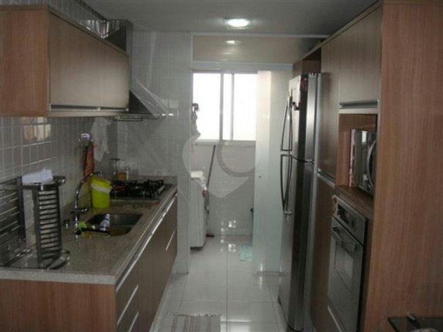 Apartamento à venda com 3 quartos, sendo 1 suíte,  em Vila Carrão, São Paulo, SP