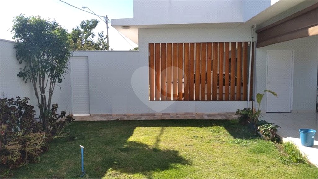 Casa à venda com 3 suítes no condomínio Damha III, São Carlos - SP