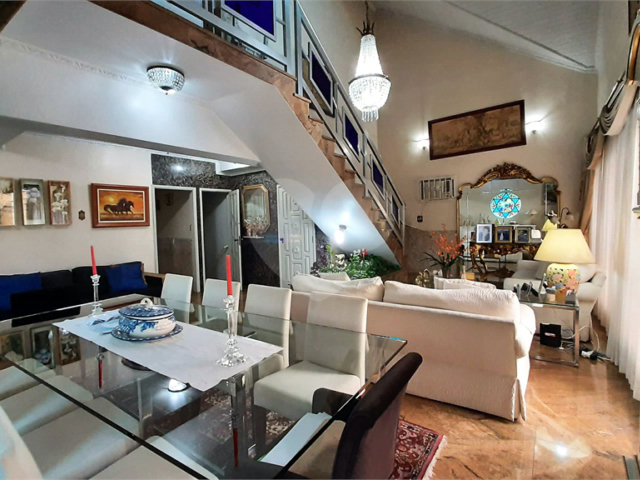 Casa de Vila à venda com 4 quartos, sendo 3 suítes,  em Brooklin Velho, São Paulo, SP
