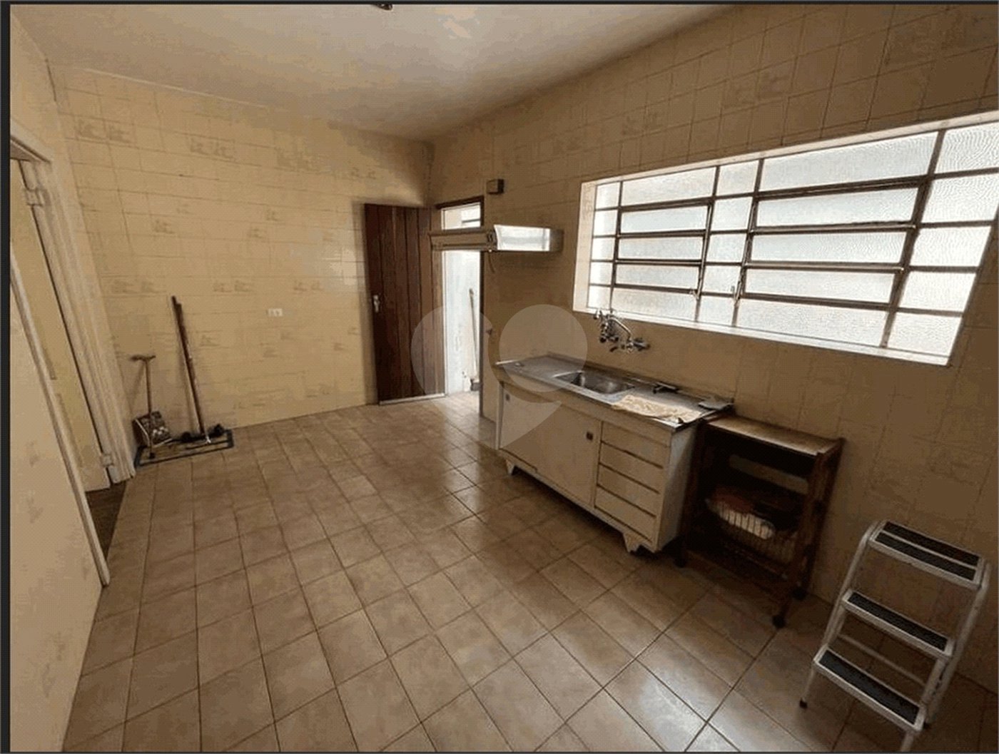Sobrado com 180m², 3 quartos e 2 vagas