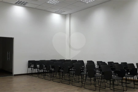 Prédio para alugar em Vila Salles, Atibaia, SP