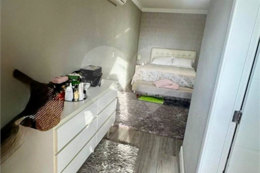 Sobrado à venda com 4 suítes em Vila Guilherme, São Paulo, SP