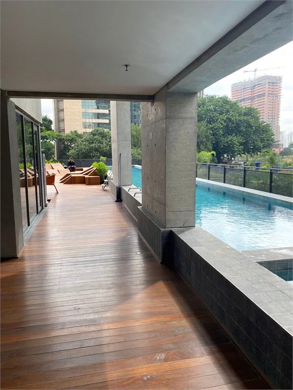 Apartamento à venda com 3 suítes em Jardim das Acácias, São Paulo, SP