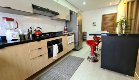 Casa Térrea à venda com 4 quartos, sendo 2 suítes,  em Vila Isolina Mazzei, São Paulo, SP