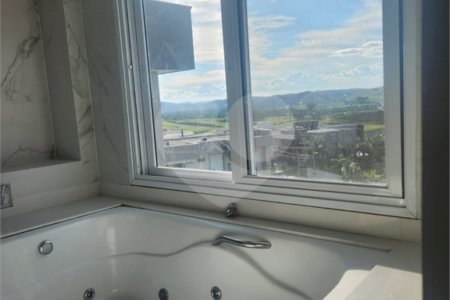 Casa à venda ou para alugar com 4 suítes no condomínio Residencial Jaguary, São José dos Campos - SP
