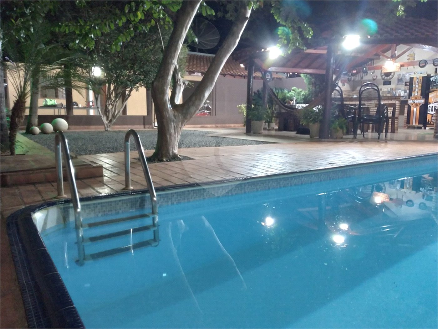 Casa à venda com 3 quartos, sendo 1 suíte, no Centro, Paranaíba, MS
