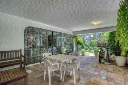 Casa Térrea à venda com 4 suítes em Jardim Cordeiro, São Paulo, SP