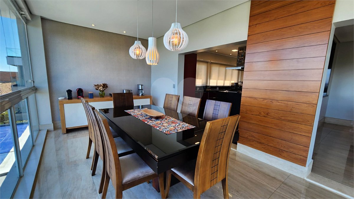 Casa à venda com 5 quartos, sendo 2 suítes, no condomínio Residencial Jardim Primavera, Louveira - SP