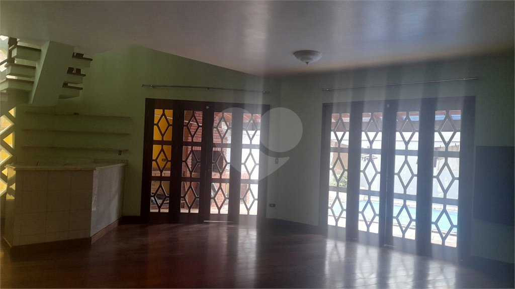 Sobrado à venda com 3 suítes em Tremembé, São Paulo, SP