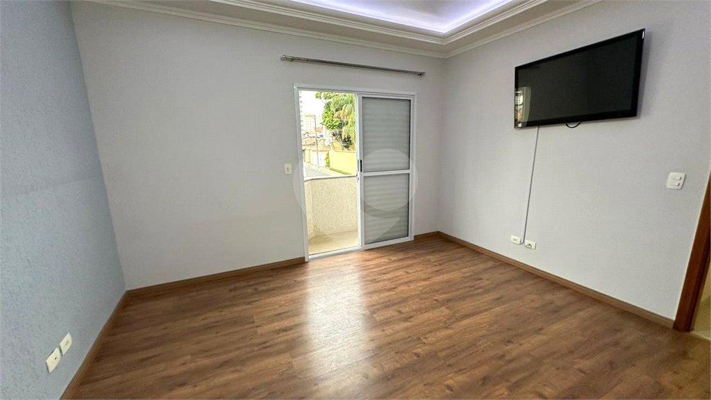 Casa à venda com 4 quartos, sendo 3 suítes, em Vila Galvão, Guarulhos, SP