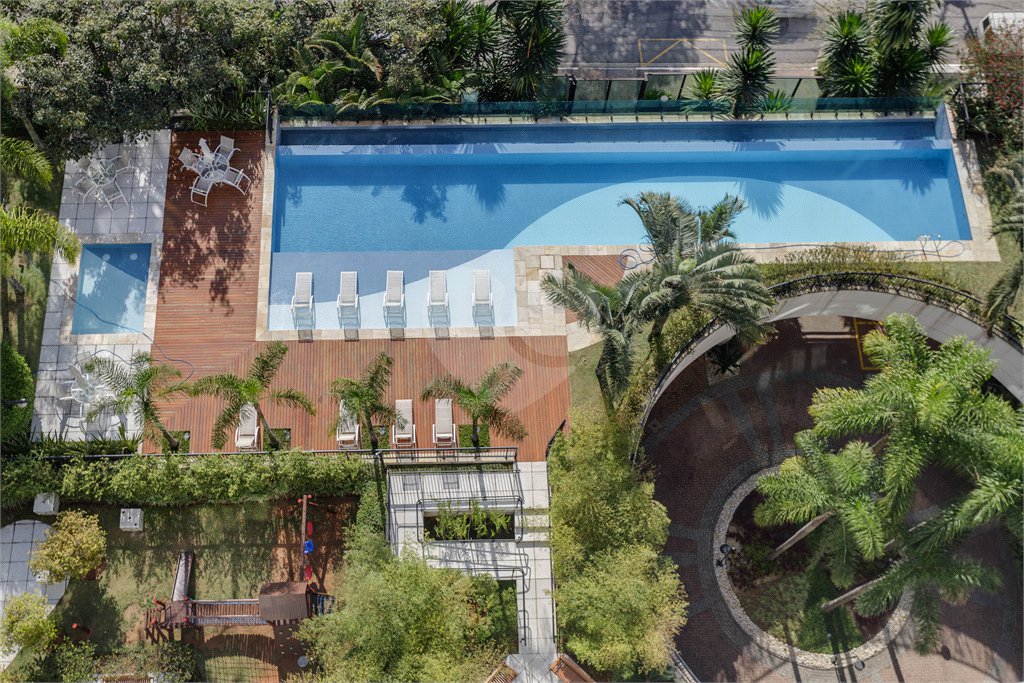 Apartamento à venda com 3 quartos, sendo 1 suíte, em Morumbi, São Paulo, SP