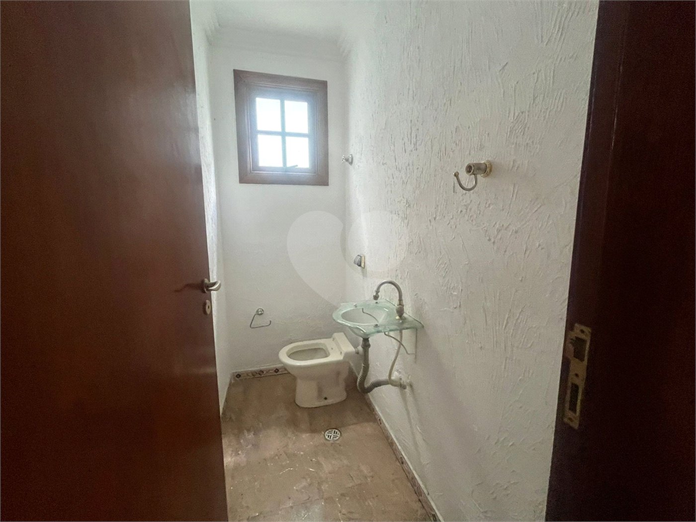 Sobrado à venda com 3 quartos, sendo 1 suíte, em Tremembé, São Paulo, SP