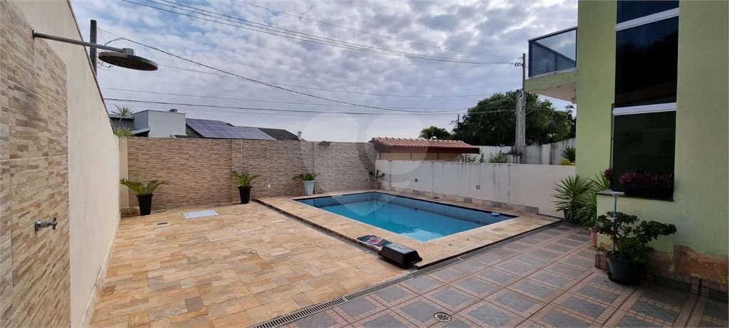 Casa à venda com 3 quartos, sendo 1 suíte, no condomínio Chácaras do Lago, Vinhedo - SP