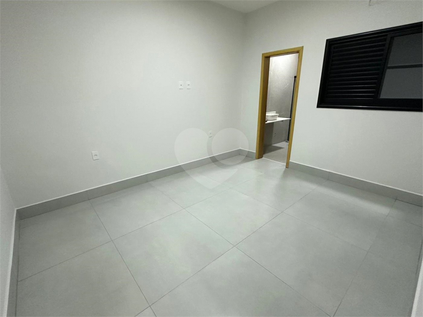 Casa à venda com 3 quartos, sendo 1 suíte, em Jardim Bom Sucesso, Indaiatuba, SP