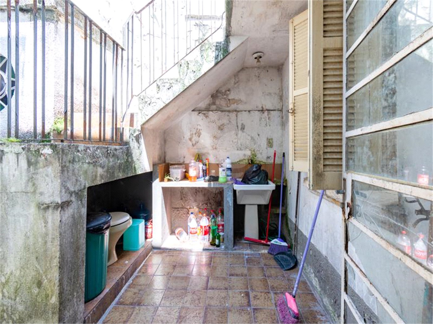 Sobrado à venda com 4 quartos, sendo 1 suíte, em Jardim das Acácias, São Paulo, SP