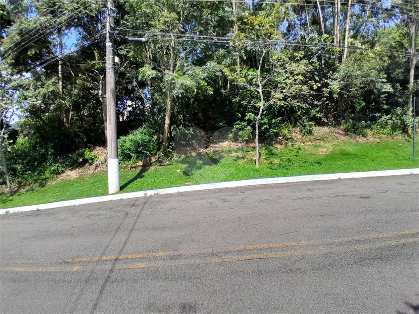 Terreno à venda no condomínio Suíça da Cantareira, Mairiporã - SP