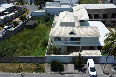 Casa à venda com 5 quartos, sendo 1 suíte, no condomínio Residencial Green Ville, Rio de Janeiro - RJ
