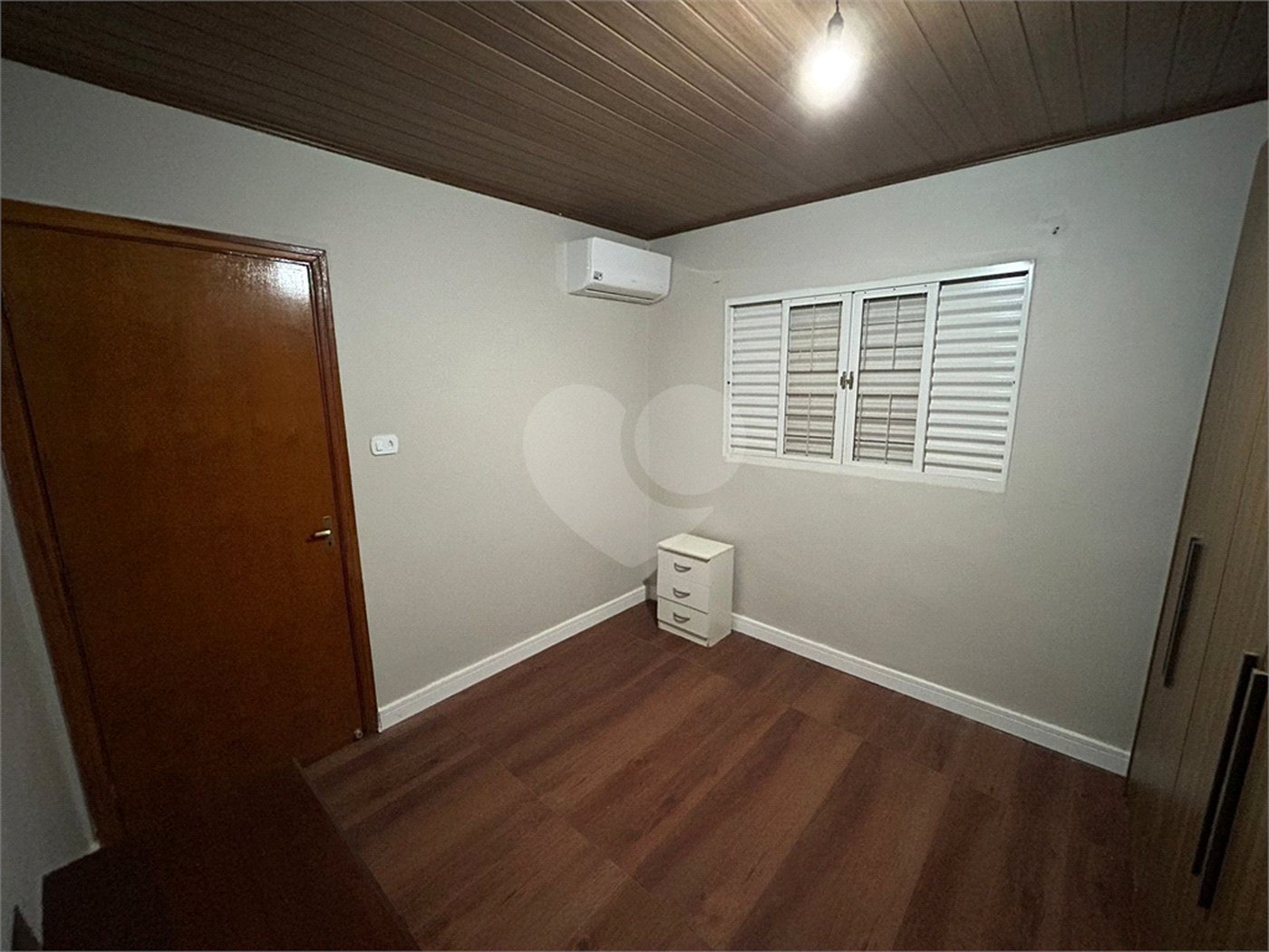 Casa à venda com 4 quartos, sendo 1 suíte, no Centro, Cravinhos, SP
