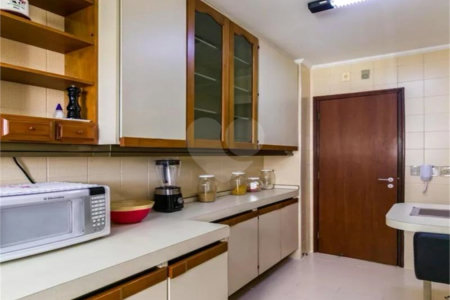 Apartamento à venda com 4 quartos, sendo 3 suítes, em Vila Andrade, São Paulo, SP