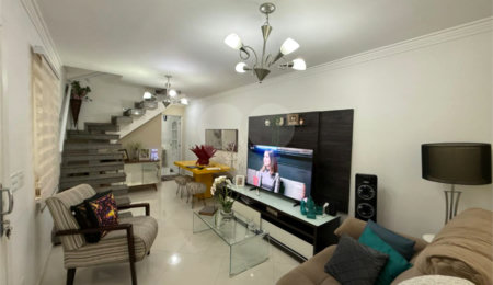 Sobrado à venda com 3 quartos, sendo 1 suíte, em Tremembé, São Paulo, SP