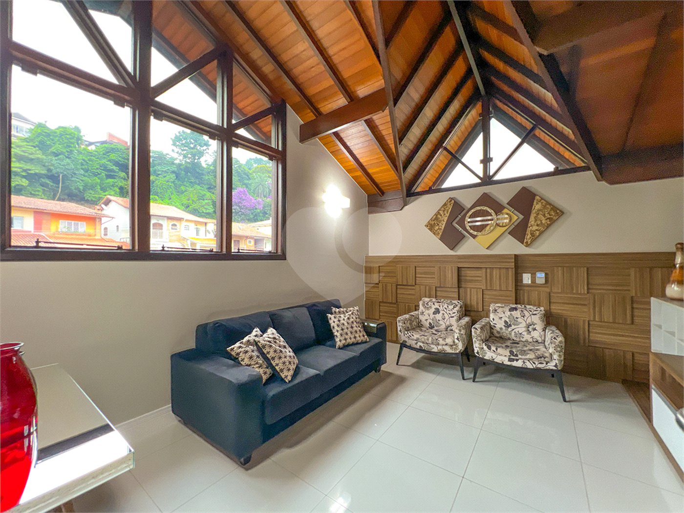 Casa à venda com 4 quartos, sendo 2 suítes,  no condomínio Floradas da Serra, São Paulo - SP