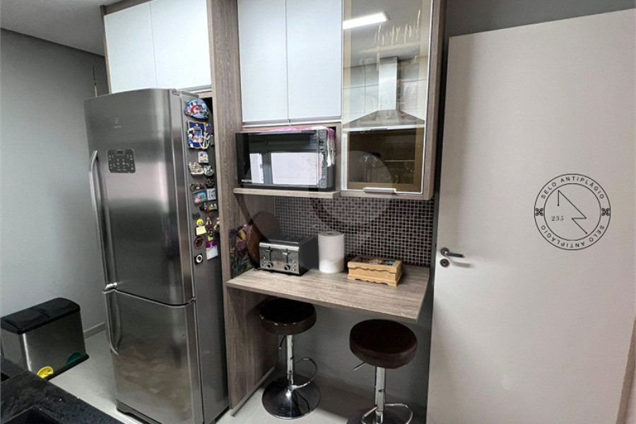 Apartamento à venda com 3 quartos, sendo 1 suíte,  em Vila Lusitânia, São Bernardo do Campo, SP