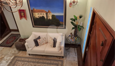 Sobrado à venda com 4 quartos, sendo 2 suítes,  em Jardim Leonor, São Paulo, SP