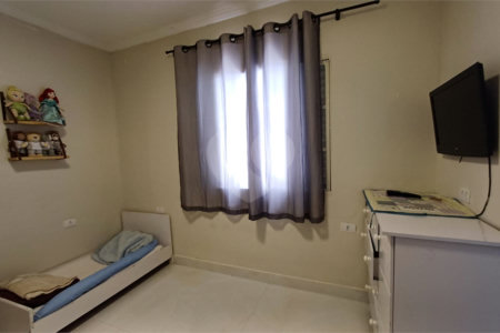 Casa à venda com 3 quartos, sendo 2 suítes,  em Vila Boaçava, São Paulo, SP