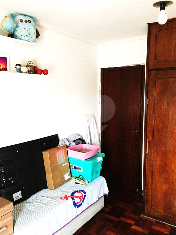 Sobrado à venda com 4 quartos, sendo 1 suíte,  em Vila Gomes, São Paulo, SP