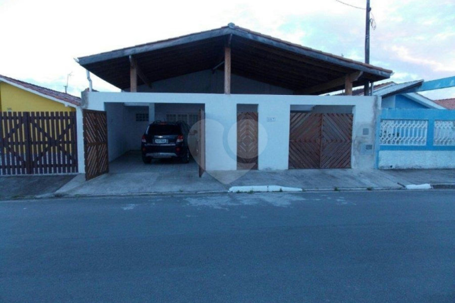 Casa Térrea à venda com 3 quartos, sendo 1 suíte, em Loteamento Bosque dos Guanandis, Caraguatatuba, SP