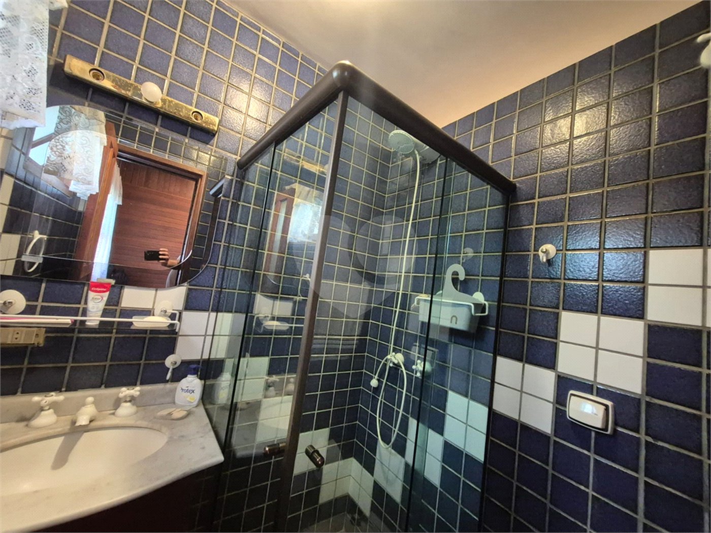 Casa à venda com 3 quartos, sendo 1 suíte, no condomínio Alpes da Cantareira, Mairiporã - SP