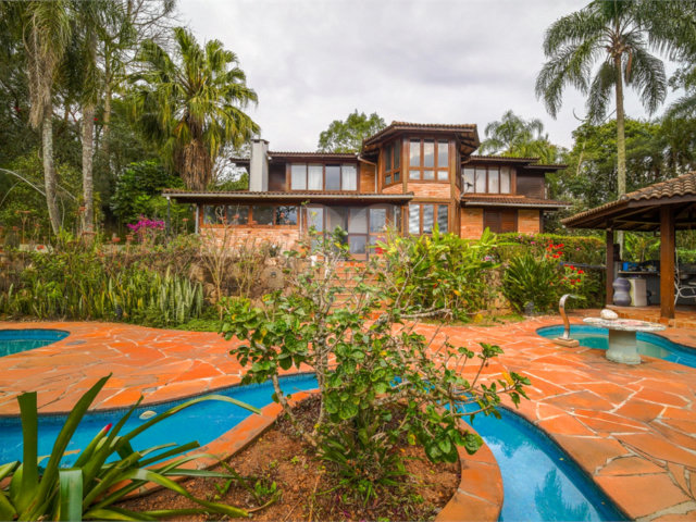 Casa à venda com 4 suítes no condomínio Sausalito, Mairiporã - SP