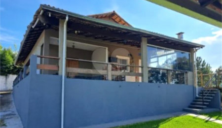 Chácara à venda com 5 quartos, sendo 1 suíte,  em Do Carmo (canguera), São Roque, SP