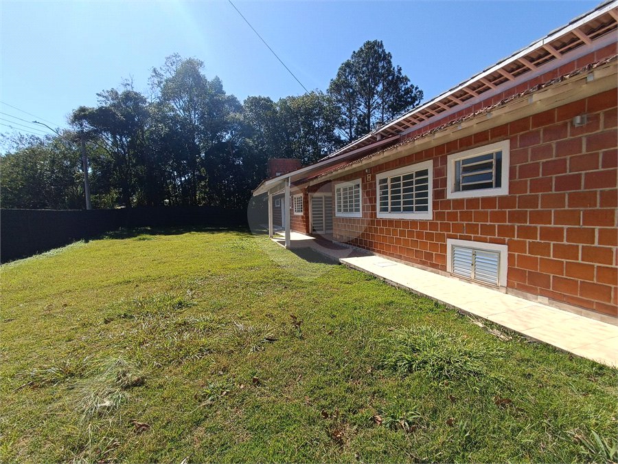 Chácara à venda com 4 quartos, sendo 1 suíte, em Vila Vilma (mailasqui), São Roque, SP