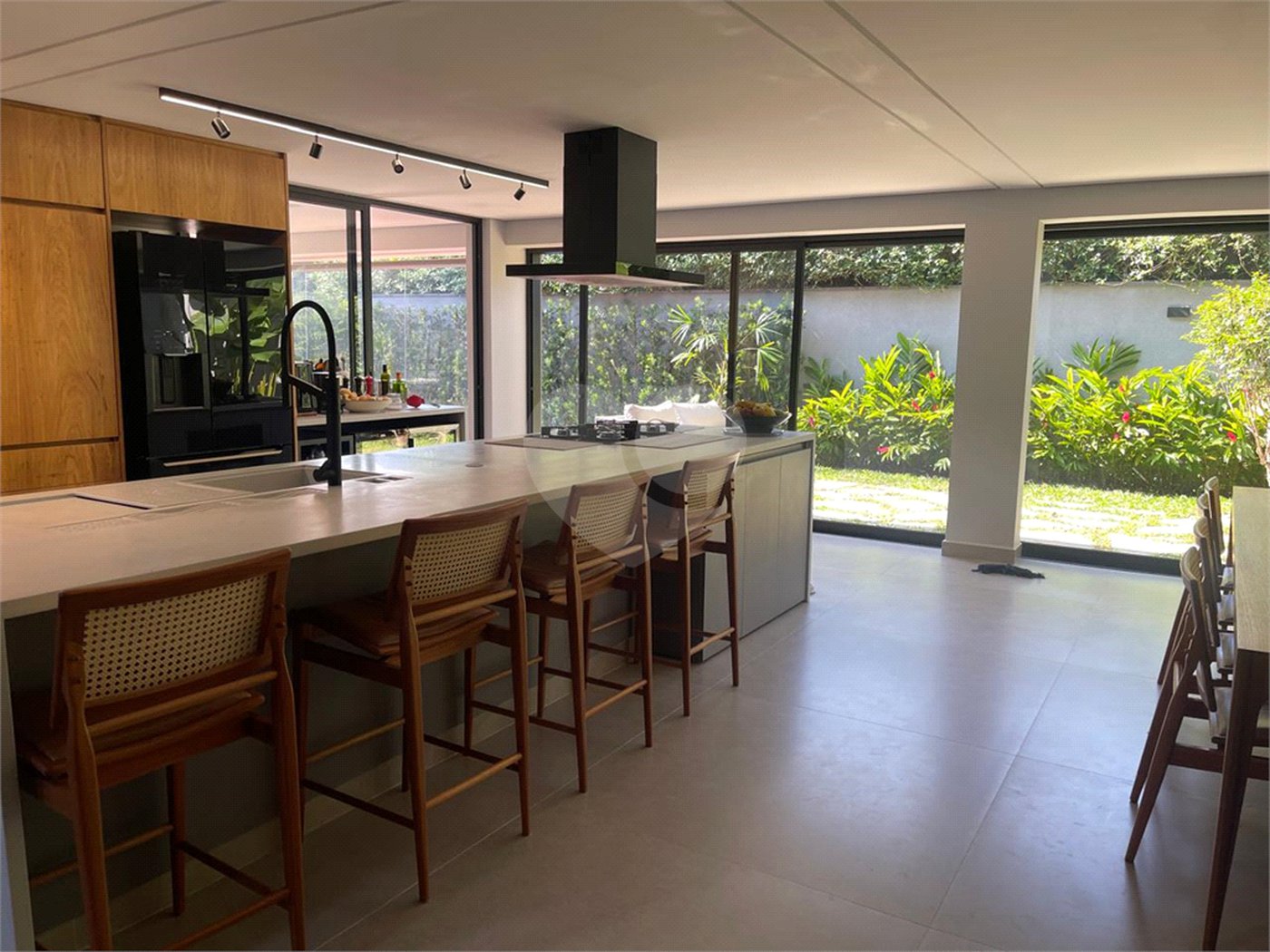 Casa à venda com 3 suítes no condomínio Reserva 8, São Paulo - SP
