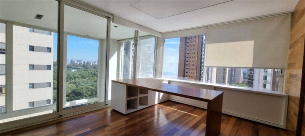Apartamento à venda com 3 suítes em Vila Mariana, São Paulo, SP