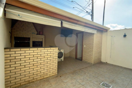 Casa à venda com 3 quartos, sendo 1 suíte, no condomínio Residencial Village Salermo, Sorocaba - SP