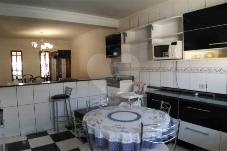 Casa à venda com 4 quartos, sendo 2 suítes, em Barreiro, Mairiporã, SP