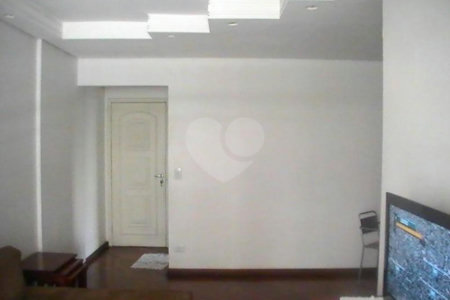 Apartamento à venda com 3 quartos, sendo 1 suíte,  em Jardim das Vertentes, São Paulo, SP