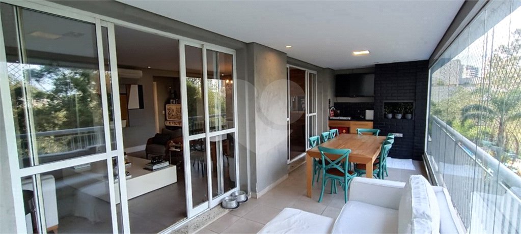 Cobertura à venda com 3 quartos, sendo 4 suítes, em Vila Andrade, São Paulo, SP