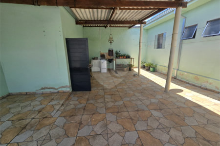 Casa à venda com 3 quartos em Vila Prado, Itapetininga, SP