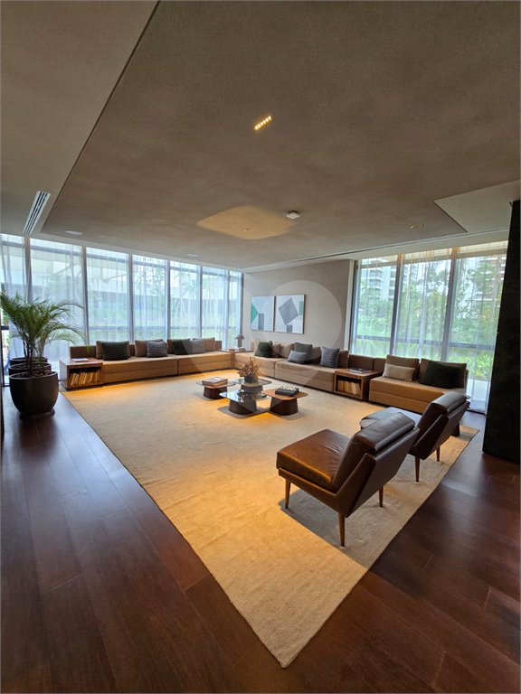 Apartamento à venda com 2 suítes em Jardim Morumbi, São Paulo, SP