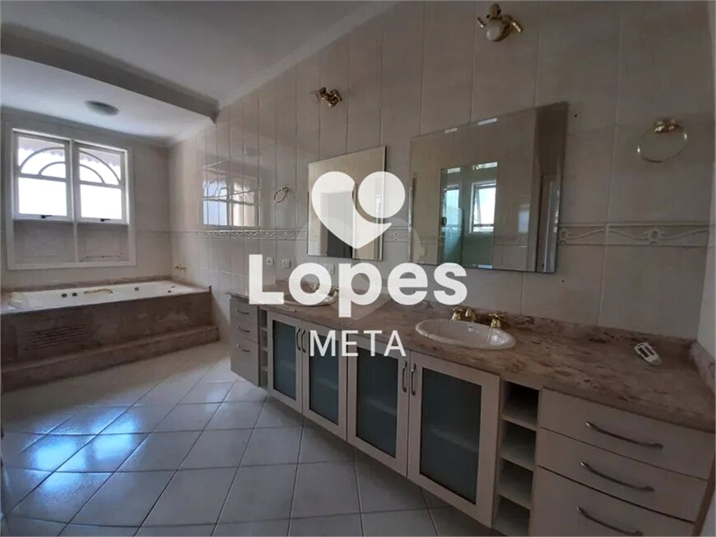 Casa à venda com 4 suítes no condomínio Altos da Serra Ii, São José dos Campos - SP