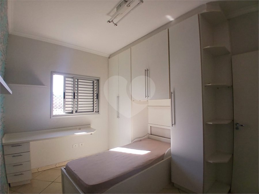 Apartamento à venda com 3 quartos, sendo 1 suíte,  em Jardim Brasil, São Roque, SP