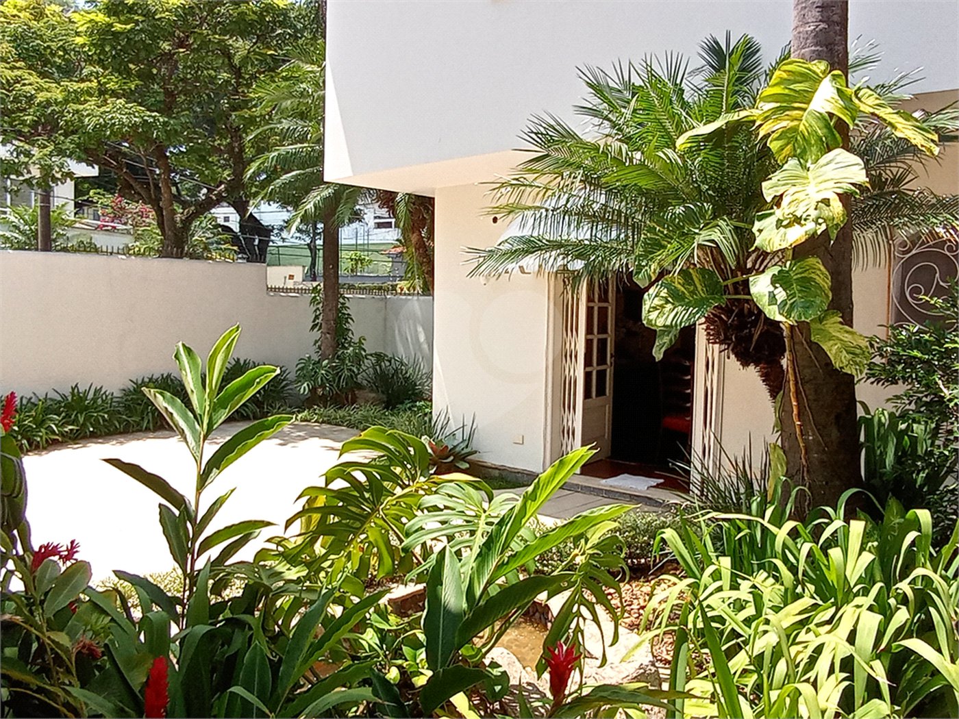 Sobrado à venda com 5 quartos, sendo 3 suítes,  em Jardim São Bento, São Paulo, SP