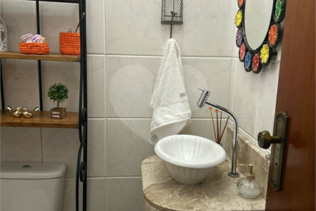 Sobrado à venda com 4 quartos, sendo 2 suítes,  em Jardim Bonfiglioli, São Paulo, SP