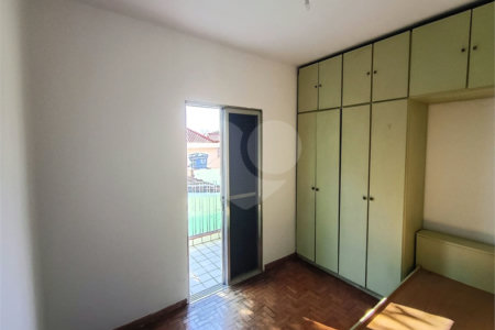 Sobrado à venda com 3 quartos em Chora Menino, São Paulo, SP