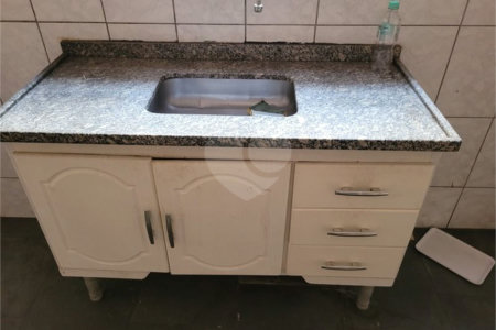 Casa à venda com 3 quartos, sendo 1 suíte, em Vila Vitório Mazzei, São Paulo, SP